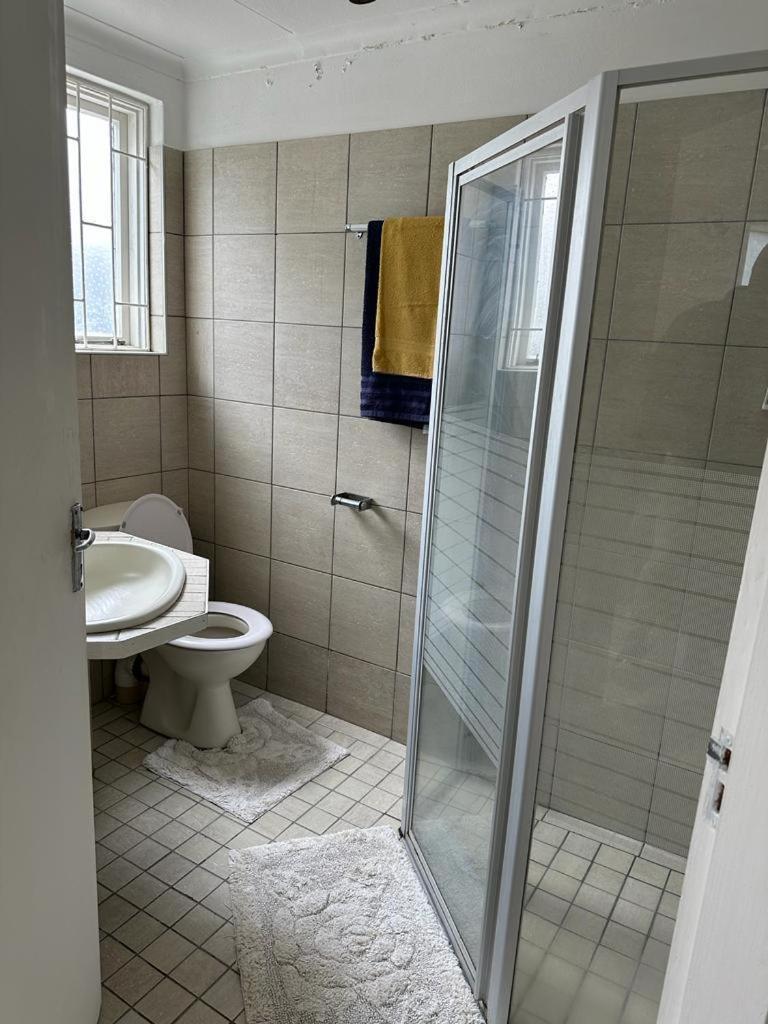Coastwave Guest House Уолфиш-Бей Экстерьер фото