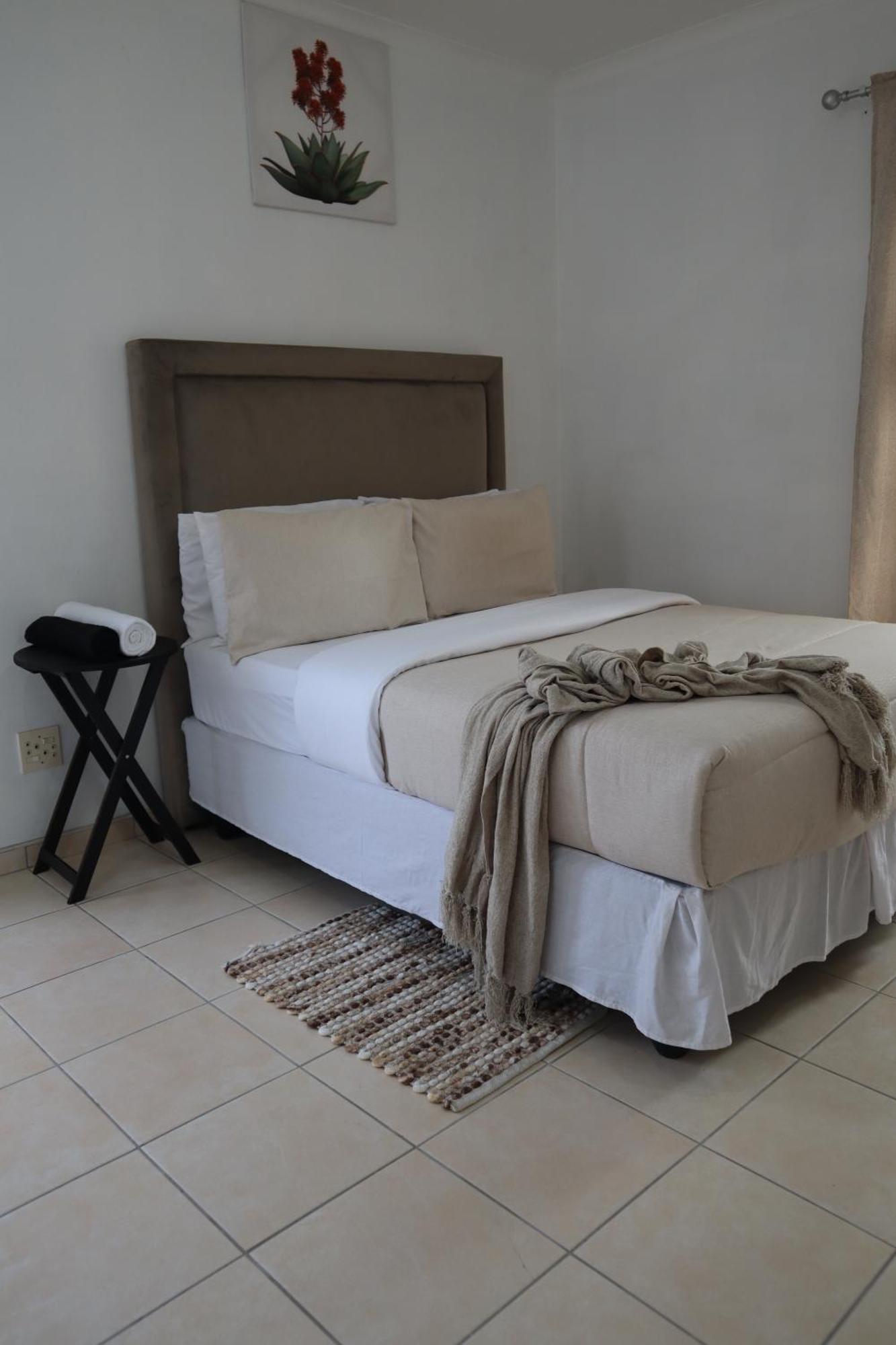 Coastwave Guest House Уолфиш-Бей Экстерьер фото